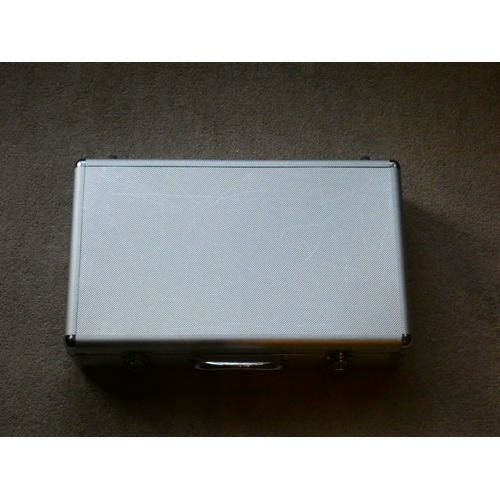 100 - ACCESSORIES.  Aluminium storage/carrying case, external dimensions approximately 41cm x 27cm x 10cm,... 