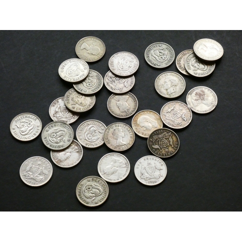 22 - AUSTRALIA.  Collection of silver Shillings, including 1910, 1911, 1914, 1916M, 1917M, 1918M, 1922, 1... 