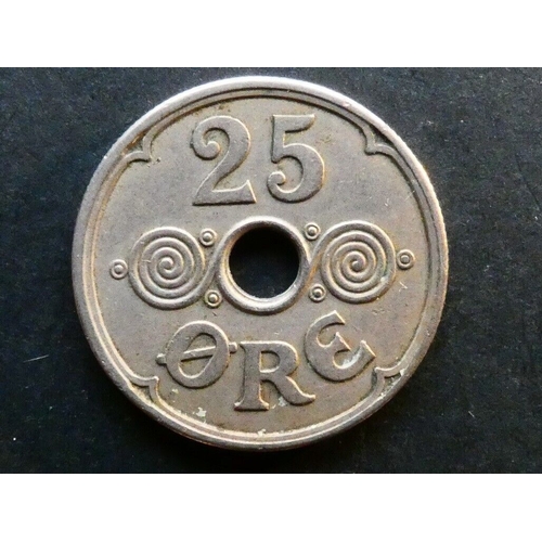 35 - FAROE ISLANDS.  Danish State, copper-nickel 25 Øre, 1941, KM5, VF+