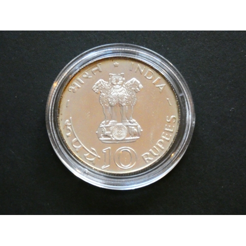 49 - INDIA.  Silver 10 Rupees, 1971 (B), FAO issue, Proof-like UNC, KM186, no case, light marks and tonin... 