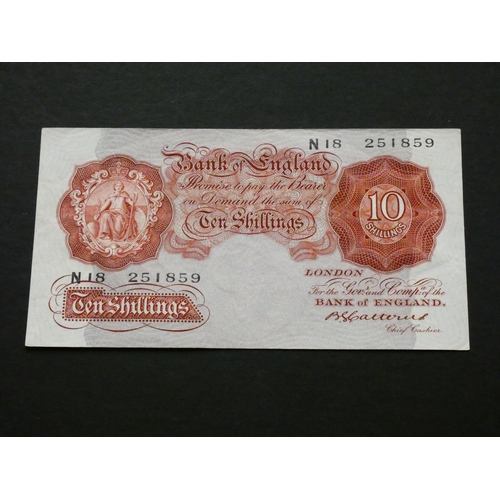 48 - GREAT BRITAIN, BANK OF ENGLAND.  10 Shillings.  Sign. CATTERNS, B223 (BE21b), serial number N18 2518... 