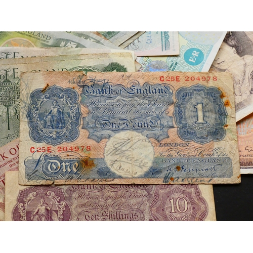 80 - GREAT BRITAIN, BANK OF ENGLAND.  Various including 10 Shillings [sign. PEPPIATT, B251 (BE24b), prefi... 