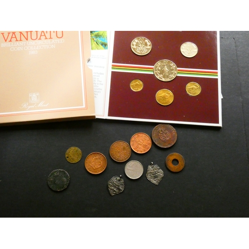 178 - COLLECTION.  Vanuatu, BUNC set, 1983, 1 to 50 Vatu, in original Royal Mint packaging, together with ... 