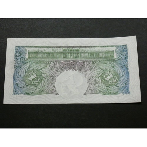 41 - GREAT BRITAIN, BANK OF ENGLAND.  1 Pound.  Sign, MAHON, B212 (BE41b), first series, serial number A7... 