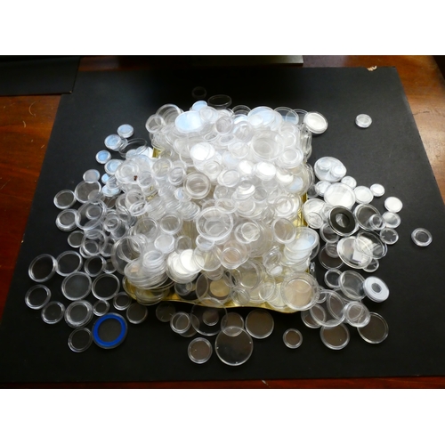 187 - ACCESSORIES.  475x clear plastic coin capsules, used, various sizes 14mm to 50mm.  Used but good con... 