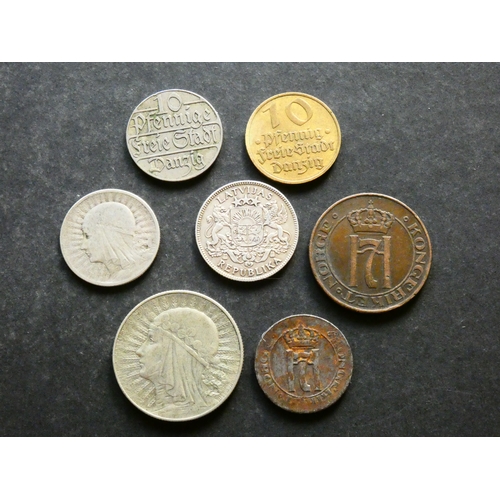 124 - COINS.  World, Europe, small group modern minors, including Danzig, 10 Pfennig, 1923 & 1932, togethe... 