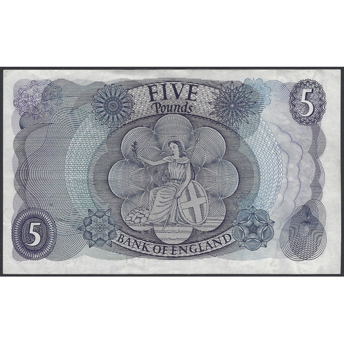 12 - BANKNOTE.  United Kingdom, Bank of England, 5 Pounds, ND(1963-1966), series C portrait, sign. J.Q. H... 