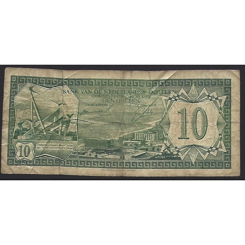 40 - BANKNOTE.  Netherlands Antilles, 10 Gulden, 28th August 1967, P-9a, VG