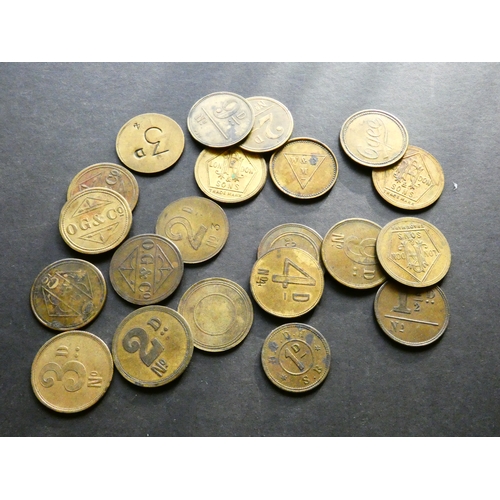 159 - TOKENS.  United Kingdom, small group of early 20th Century Barber's tokens, including Ogee & Co x8, ... 