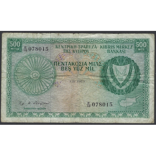 29 - BANKNOTE.  Cyprus, 500 Mils, 1.12.1969, sign. C.C. STEPHANI, P-42a, VG+