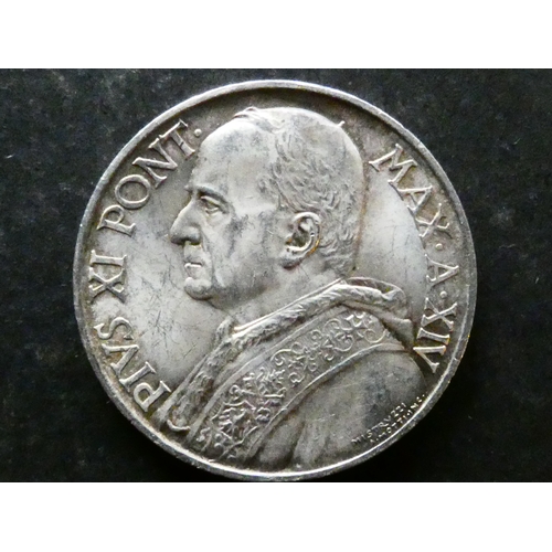 146 - COIN.  Vatican City, Pius XI (1922-1939), silver 10 Lire, 1935, Year XIV, KM8, EF, light toning, con... 