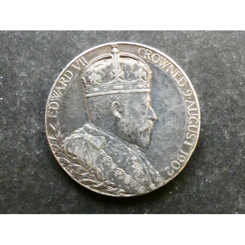 282 - MEDALLLION.  Great Britain, 1902, Coronation of Edward VII, obverse; EDWARD VII CROWNED 9 AUGUST 190... 