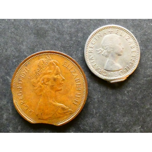 114 - COIN. United Kingdom, Elizabeth II (1952-2022), minting errors; copper-nickel Sixpence, 1964, S-4149... 