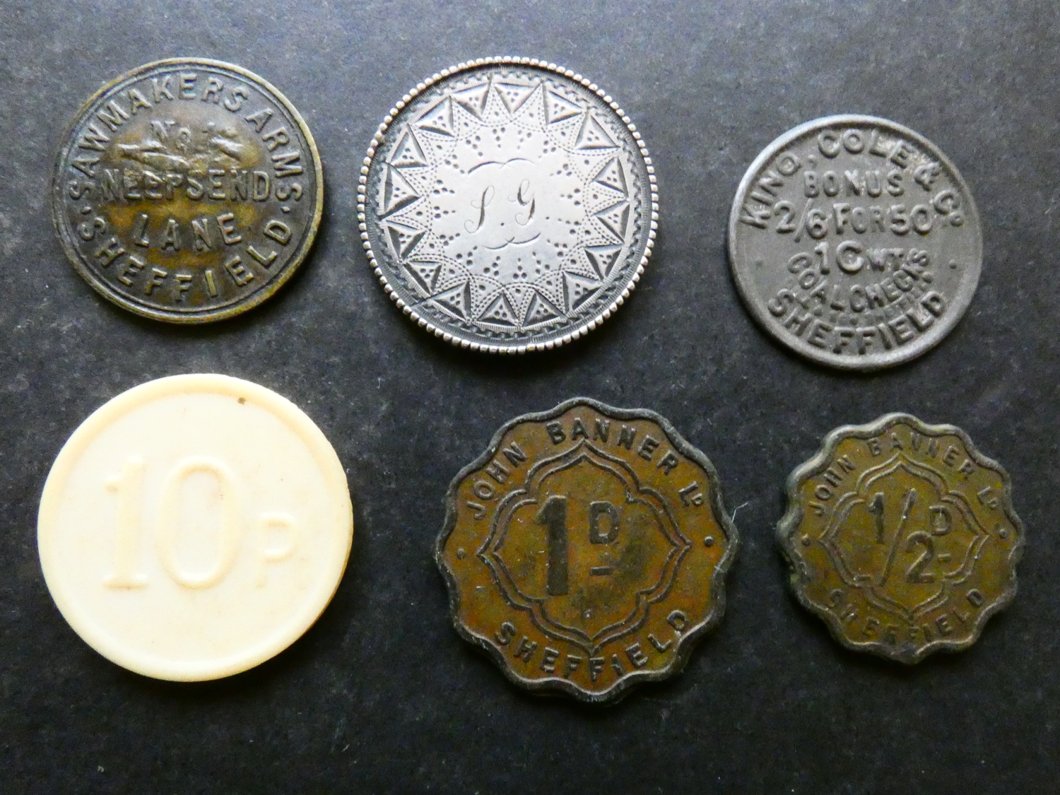 TOKENS. United Kingdom, various, including pub token, obverse ...