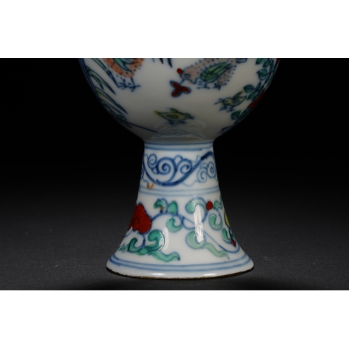 71 - A wucai stem cup with gilt liner, Qing Dynasty 7.5cm diameter, 8cm high