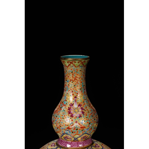 72 - A famille-rose gilt double gourd vase with 'abundant blessings' decoration 24cm high, 13cm wide... 