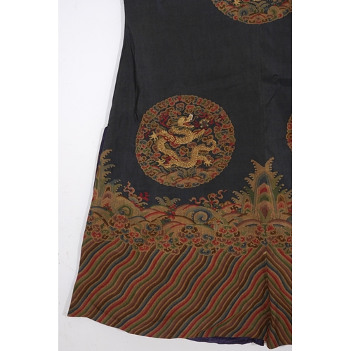 77 - An embroidered 'dragon' robe, Qing Dynasty 200cm x 140cm