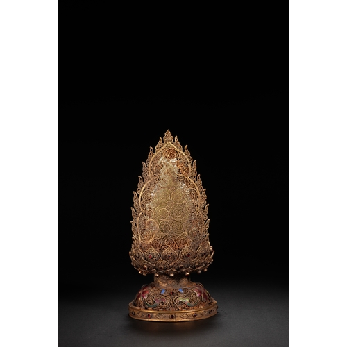 79 - A white jade Amitayus Buddha sitting statue, Qing Dynasty 23cm high, 10.5cm wide