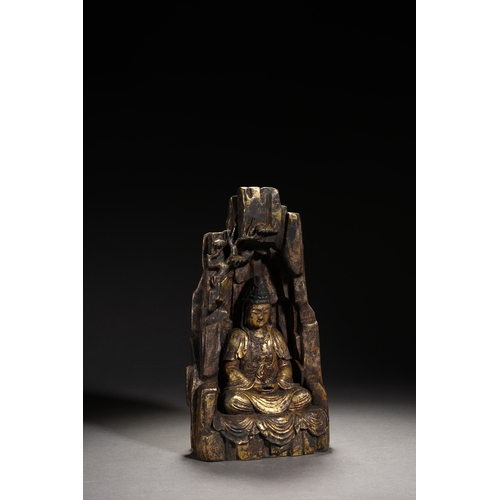 85 - A gilt bronze seated statue of Guanyin, Qing Dynasty 22.5cm high, 12.5cm wide