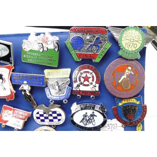 257 - Good collection of vintage enamel Speedway badges, x 30