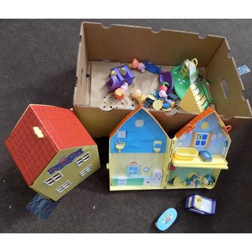 753 - Box of Peppa Pig toys