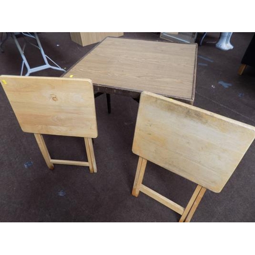 518a - Three folding tables