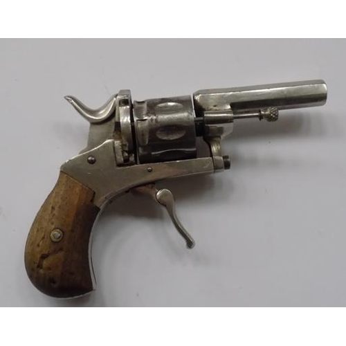 16 - Antique starting pistol