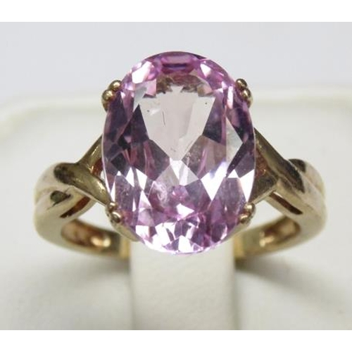 115 - 9ct gold, pink colour, changing stone ring, size N