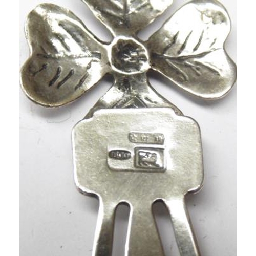 123 - Vintage 800 silver 'Lucky' four leaf clover bookmark