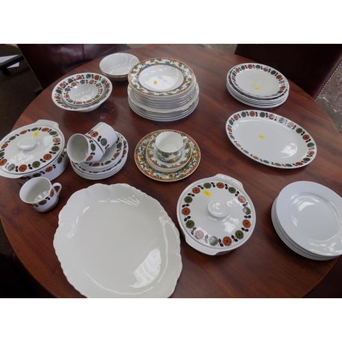 525 - Selection of crockery inc Harmony, Myotts ironstone & Hutschenreuther safari