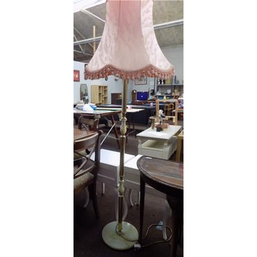 533 - Brass standing lamp