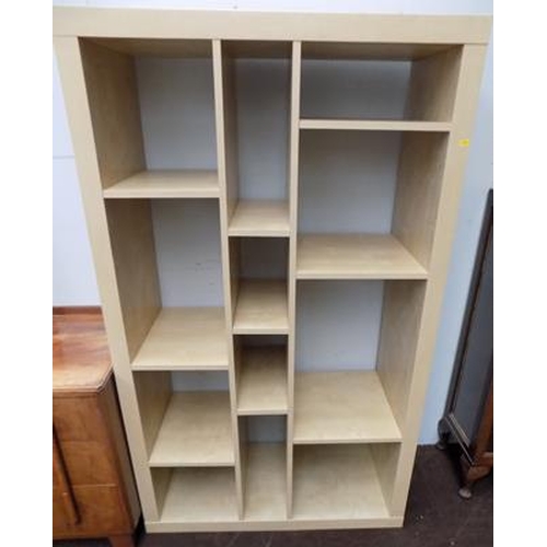 552 - Cube unit for storage/display - 59