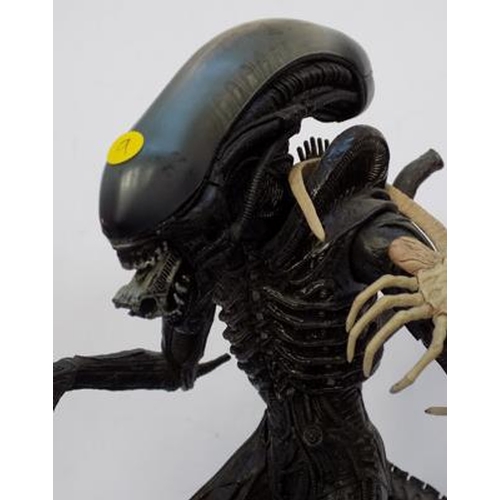 18 - 2004 McFarlane Alien Xenomorph Diorama