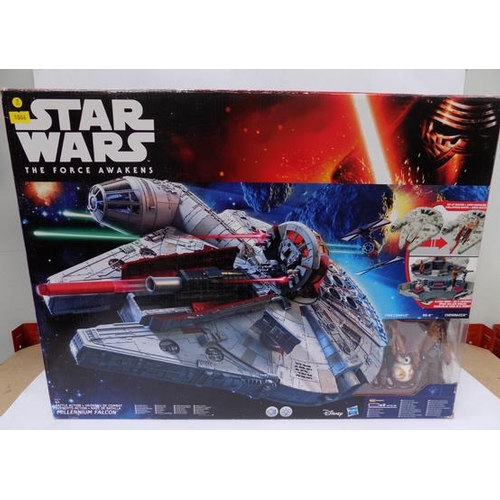 41 - Star Wars Battle Action Millennium Falcon, BNIB, with figures