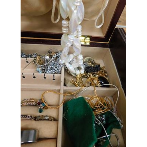 179 - Jewellery box & costume jewellery