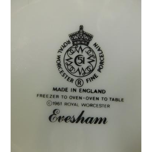 198 - 3x Worcester Evesham pattern + 1x Evesham Vale pots