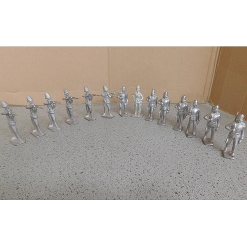 236 - Collection of steadfast soldiers x14, white metal c1950