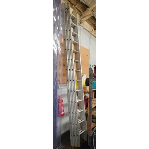 517 - 3 Stage contractors ladders (13 rungs per section)