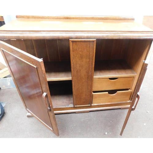 580 - Vintage oak cabinet with inside drawers