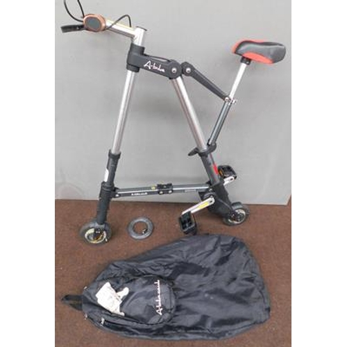 625 - Original Sinclair folding A bike + carry bag - very rare.