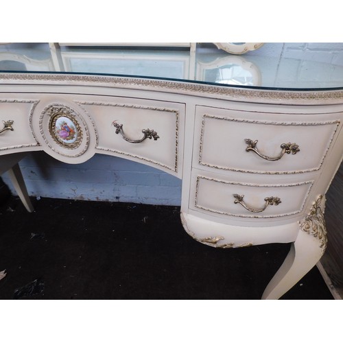 533 - Kidney shaped mirrored dressing table-Regency style
Dimensions - W 49