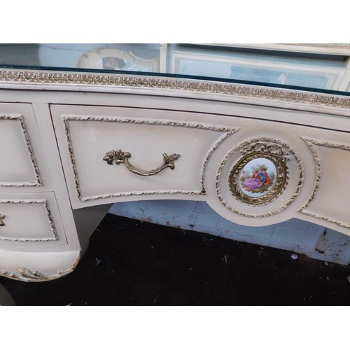 533 - Kidney shaped mirrored dressing table-Regency style
Dimensions - W 49