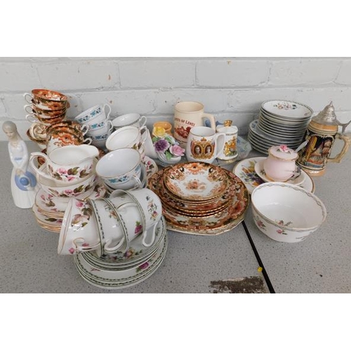 117 - Large assortment of ceramics, incl. part vintage teaset