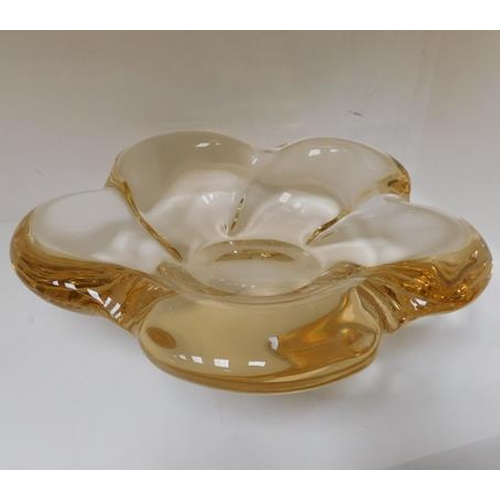 72 - Daum glass bowl, classic French maker