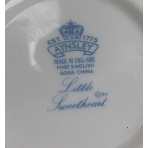 235 - Lladro Japanese lady with fans, Aynsley plate & 'oriental ivy' jug