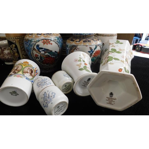 26 - Assortment of ceramics incl. Royal Doulton, Wedgwood & Aynsley
