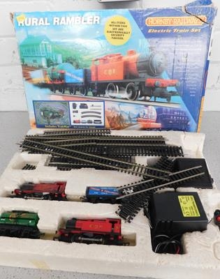 Hornby rural rambler store train set