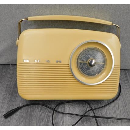 668 - Bush radio