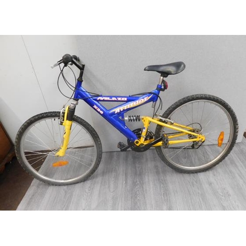 Lot 725       