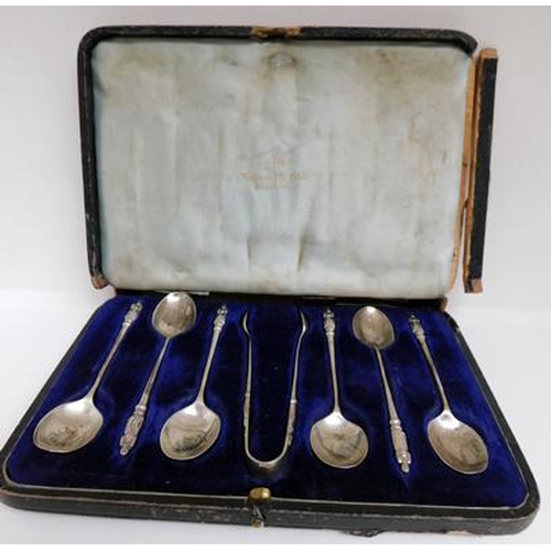 101 - Walker & Hall set of Apostle Spoons & Sugar Tongs. Hallmarked Sheffield 1904
